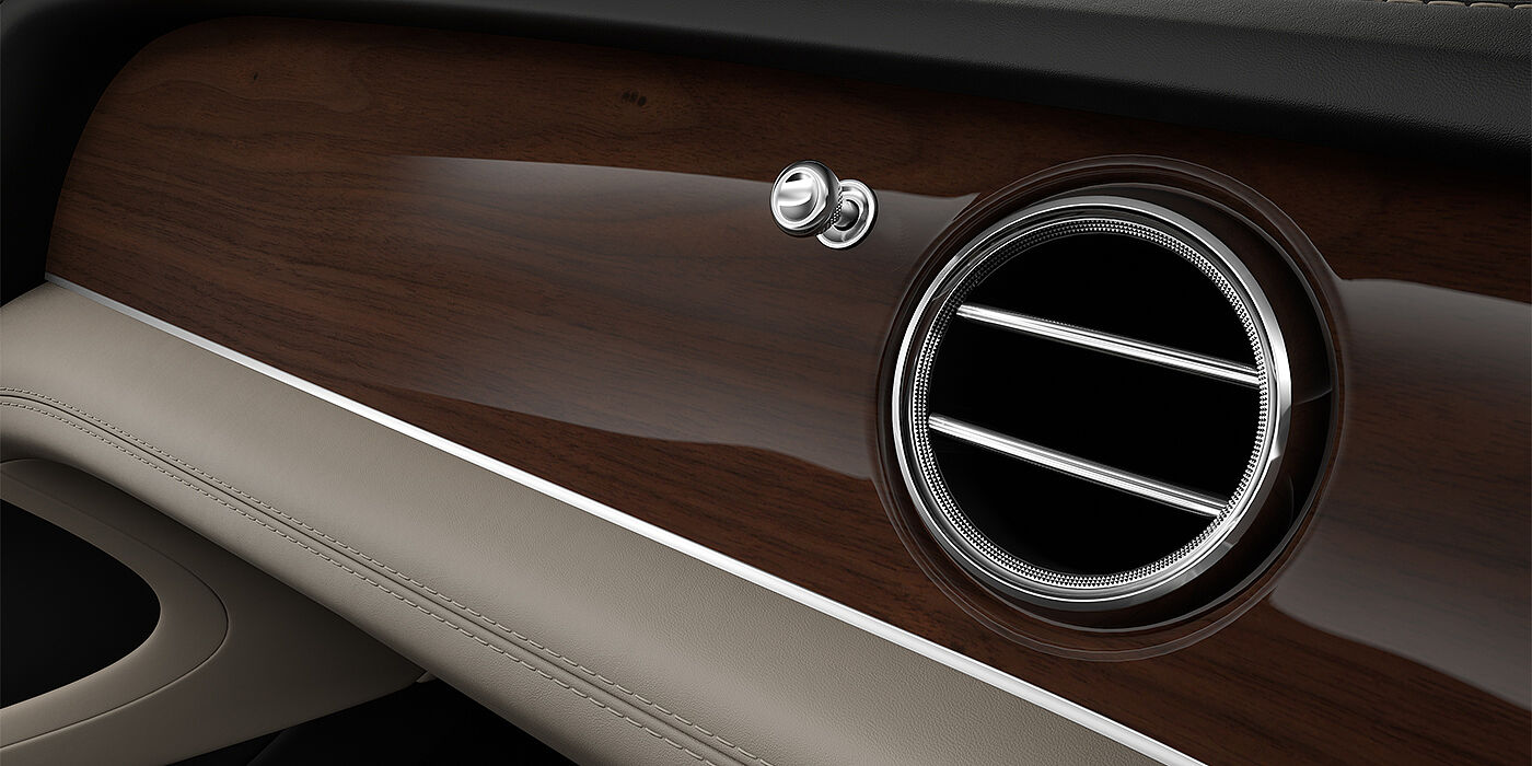 Bentley Düsseldorf Bentley Bentayga SUV veneer detail in Crown Cut Walnut 