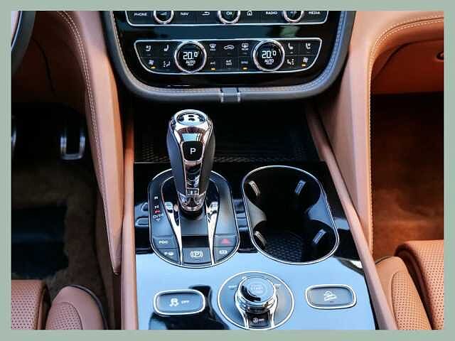 12:Bentley Bentayga Azure V8, SUV, Titan Grey, Bentley Düsseldorf