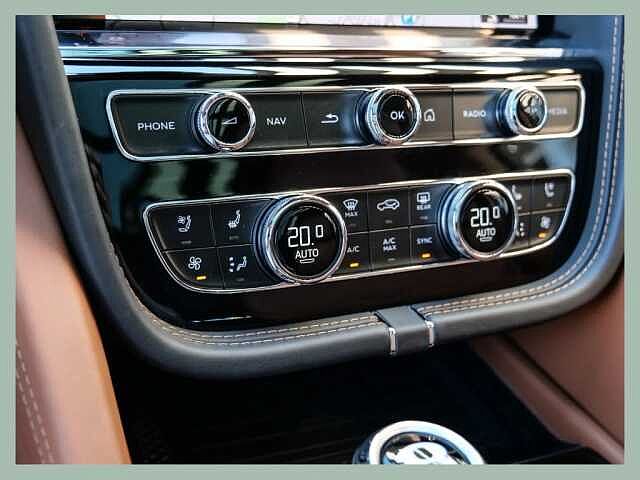 18:Bentley Bentayga Azure V8, SUV, Titan Grey, Bentley Düsseldorf