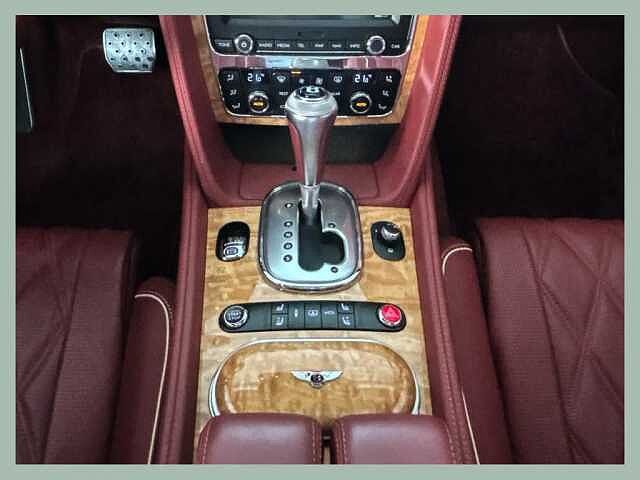 18:Bentley Flying Spur W12, Limousine, Magnolia, Bentley Düsseldorf