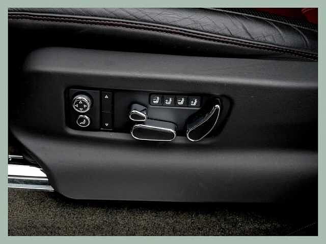 10:Bentley Bentayga First Edition V8, SUV, Hallmark, Bentley Düsseldorf