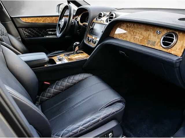 1:Bentley Bentayga First Edition W12, SUV, Extreme Silver, Bentley Düsseldorf